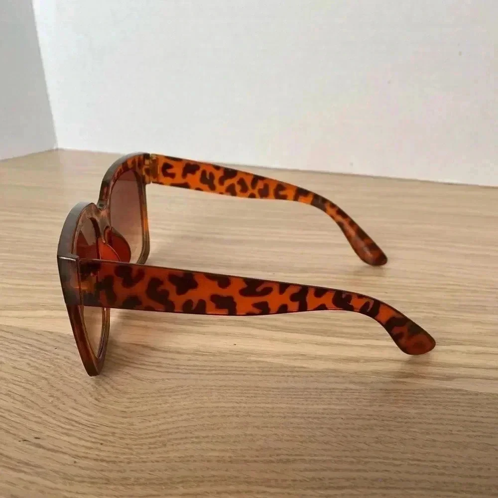 🆕Fashion Animal Print  Sunglasses🆕